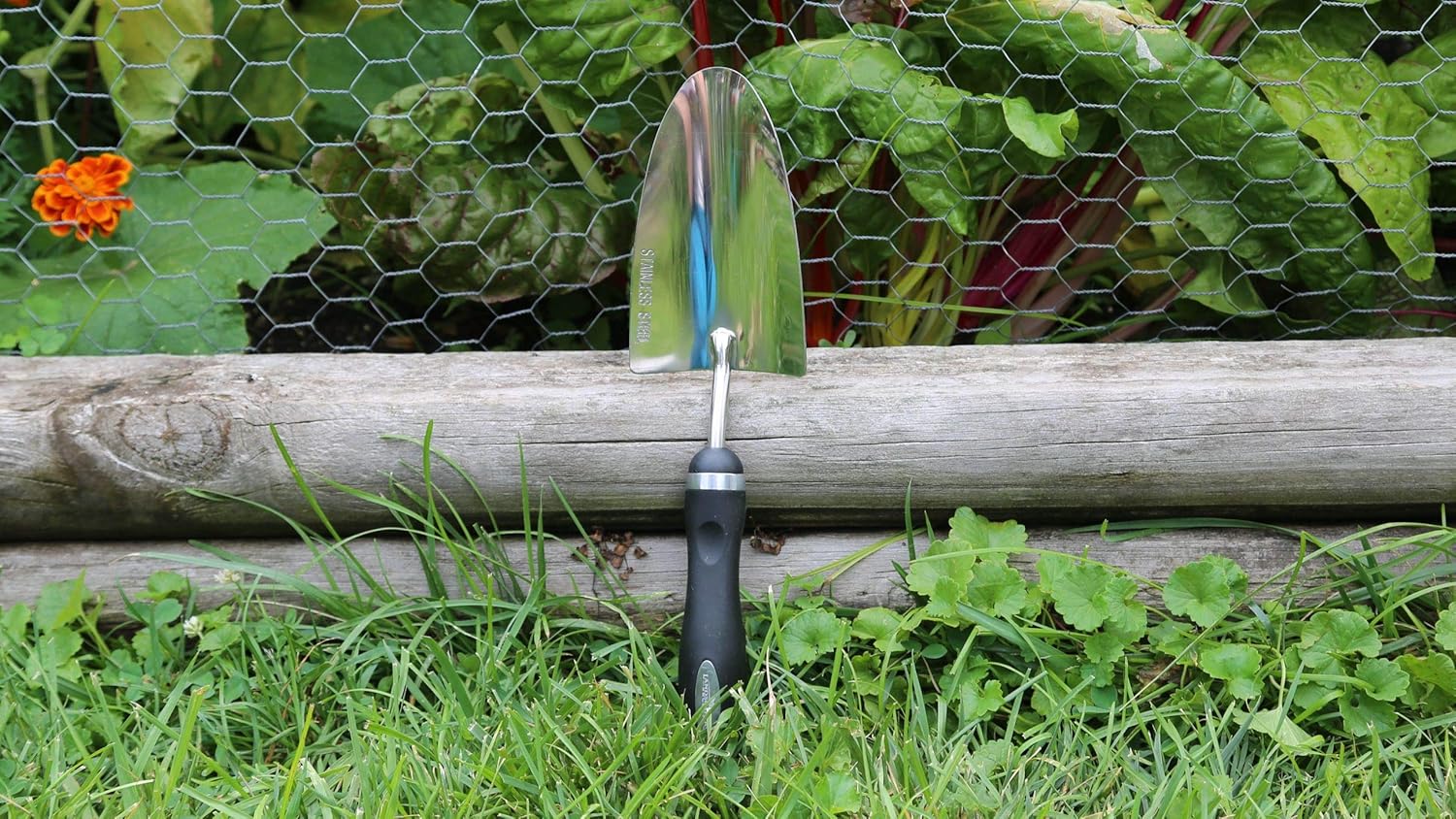 Edward Tools Bend-Proof Garden Trowel - Heavy Duty Polished Stainless Steel - Rust Resistant Oversized Garden Hand Shovel for Quicker Work - Digs Through Rocky / Heavy soils - Comfort Grip (1) : Garden & Outdoor