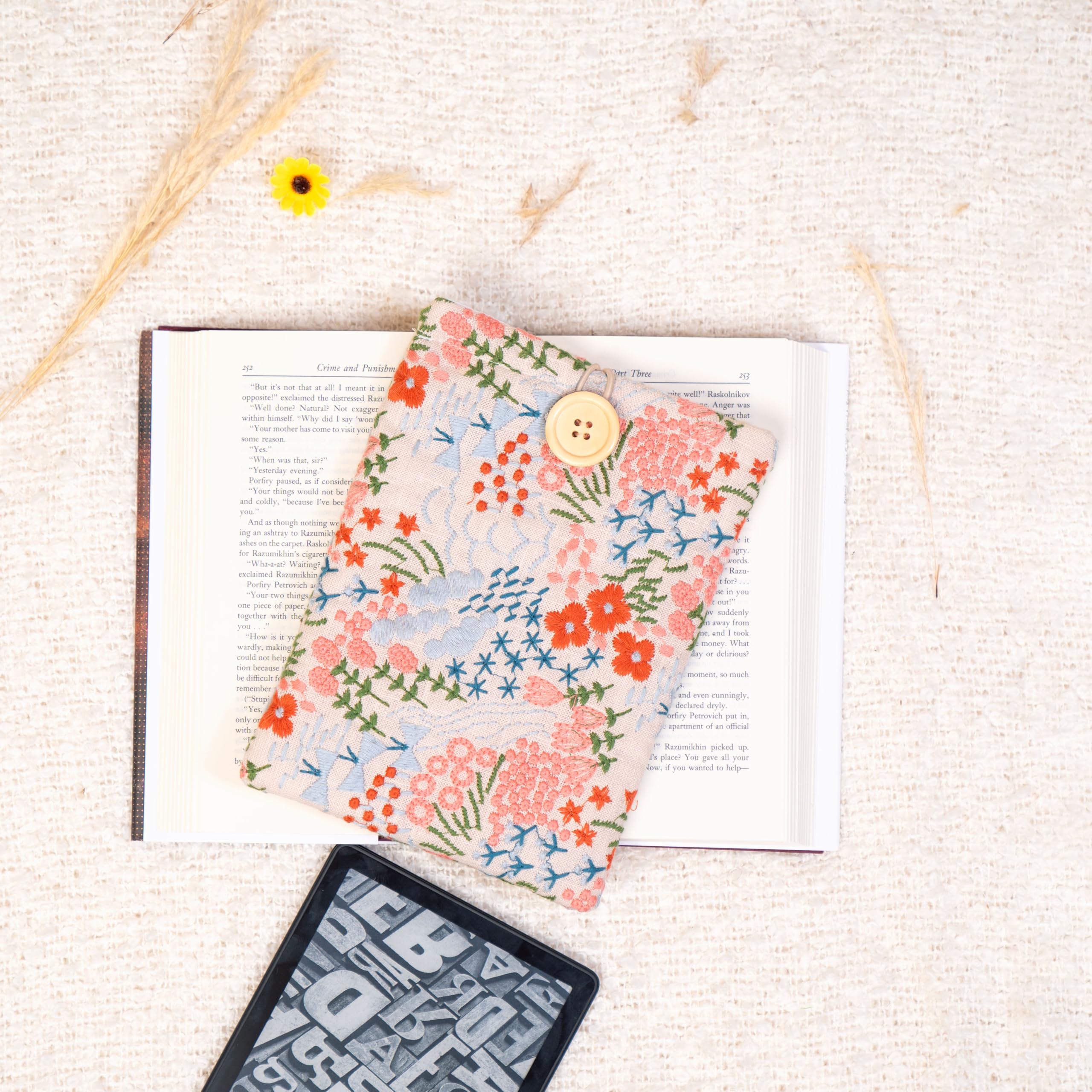 Embroidered Floral E-Reader Sleeve - Compatible with Kindle Paperwhite/Basic (6''), Paperwhite (6.8'') & (7''), Colorsoft, Kobo Clara - Cotton Padded E-Reader Cover