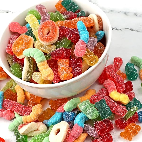 PUNCH BUGGY ASSORTED GUMMY CANDY MIX, 2 POUND GUMMIES BULK BAG, THE HAMPTON POPCORN & CANDY COMPANY