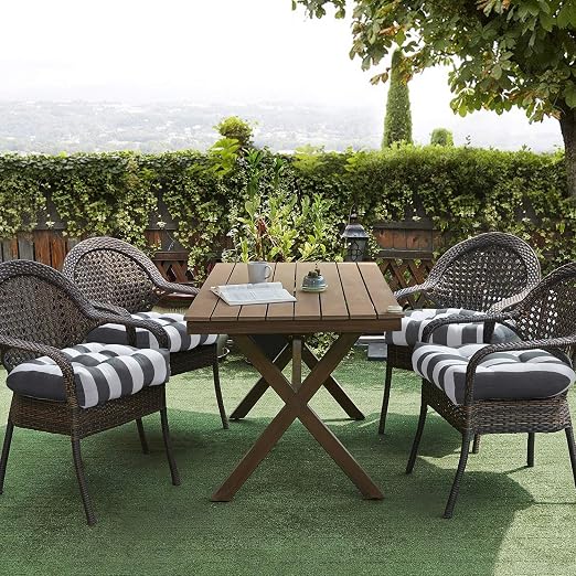 Amazon Com Sweet Home Collection Patio Cushions Outdoor Chair Pads Premium Comfortable Thick Fiber Fill Tufted 19 X 19 Seat Cover 4 Pack Havana Silver White Home Kitchen