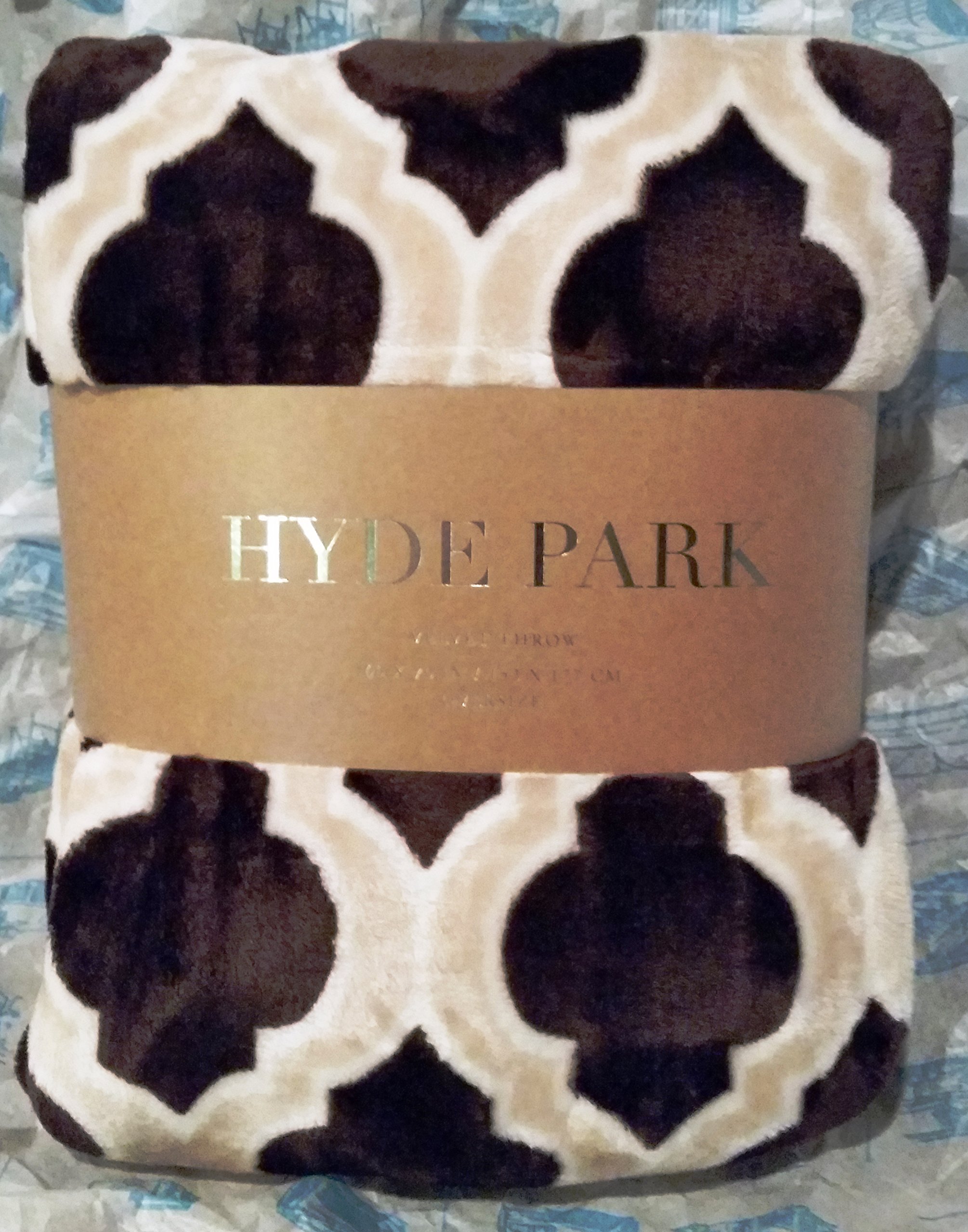 Hyde Park Velvet Throw Oversize Blanket 60x70 Creme And Brown Buy Online In Andorra At Andorradesertcartcom Productid 14167704 Hyde Park Velvet Throw Oversize Blanket 60x70 Creme And Brown Buy Online In Andorra At Andorradesertcartcom Productid 14167704