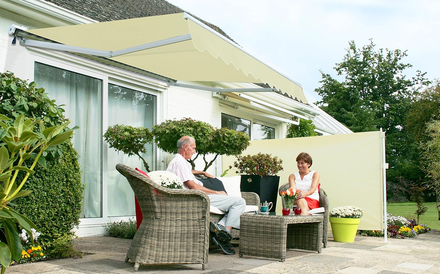 Primrose 2.5m x 2m Manual Half Cassette Garden Awning Ivory
