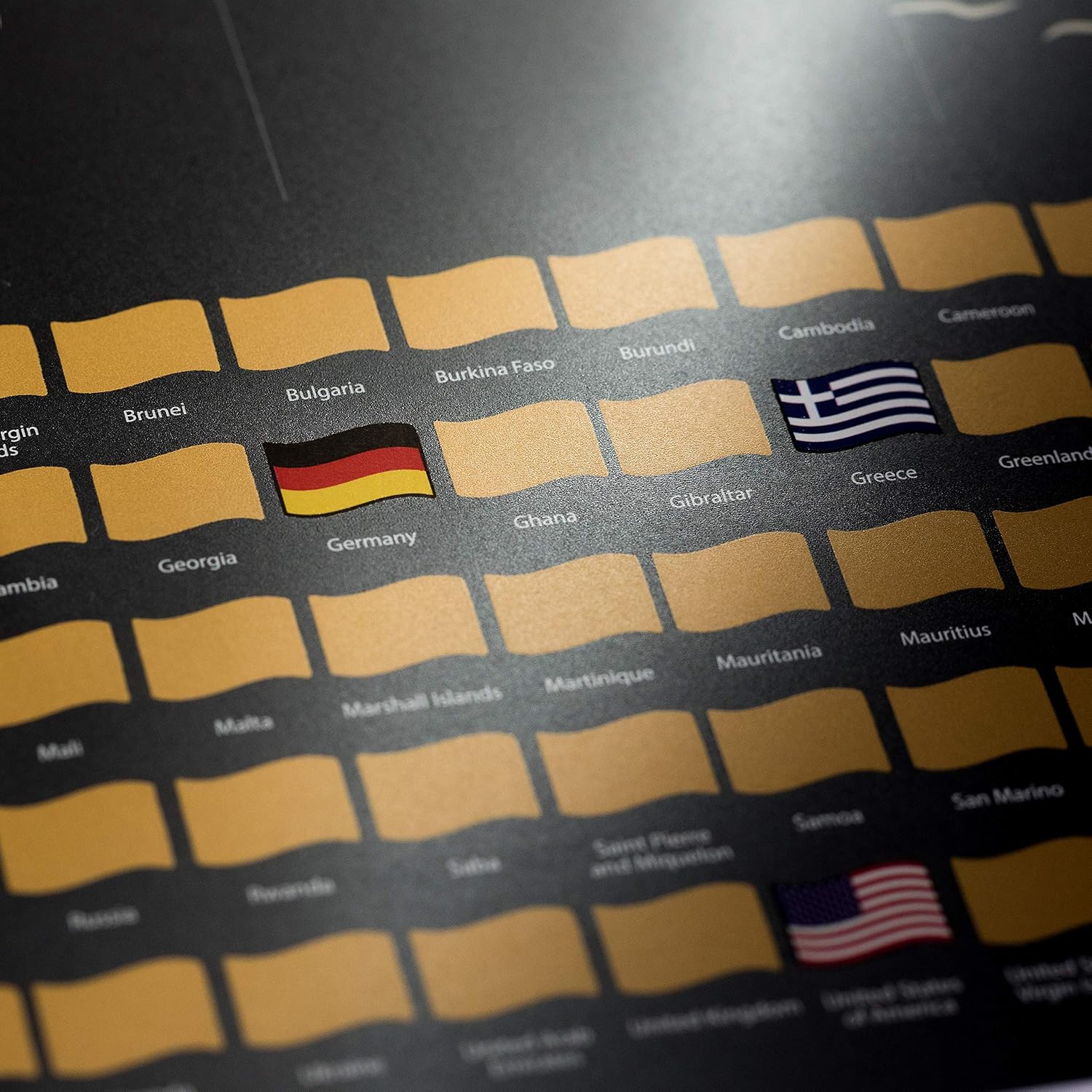Envami Scratch Off World Map, Premium Metallic Gold, Gift for Travellers, Made in Germany - Image 4