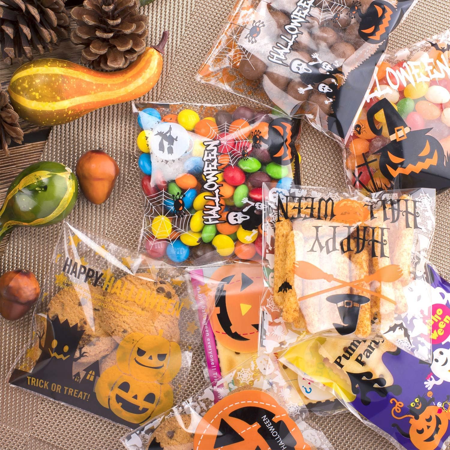 Whaline 400Pcs Halloween Candy Bag, Self Adhesive Clear Cookie Treat Bags, Cellophane Plastic Gift Bags for Halloween Party Supplies, Homemade Craft, Snack Gift Packing (8 Styles): Toys & Games