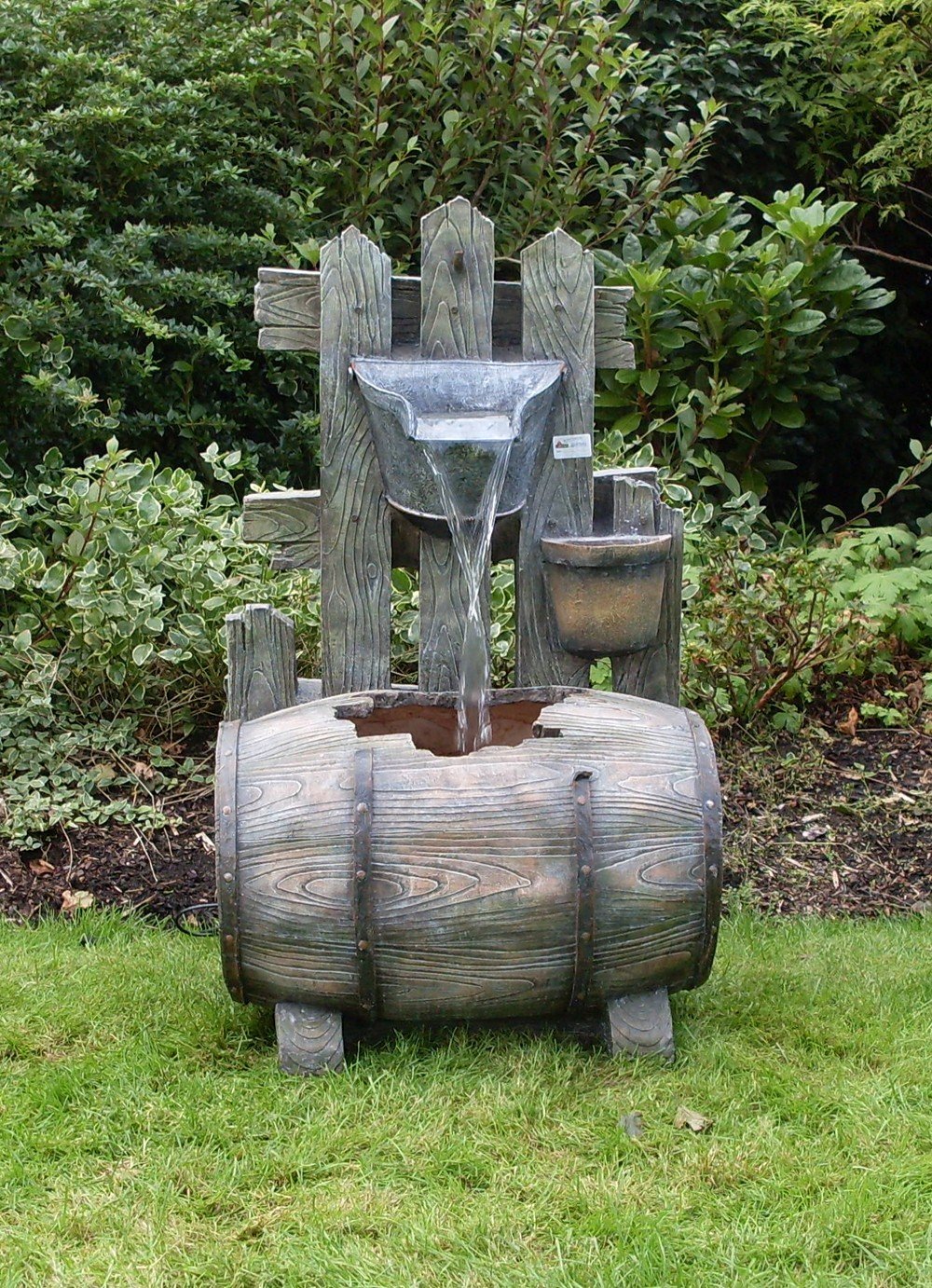 Barrel with Fence Water Feature Amazon.co.uk Garden & Outdoors