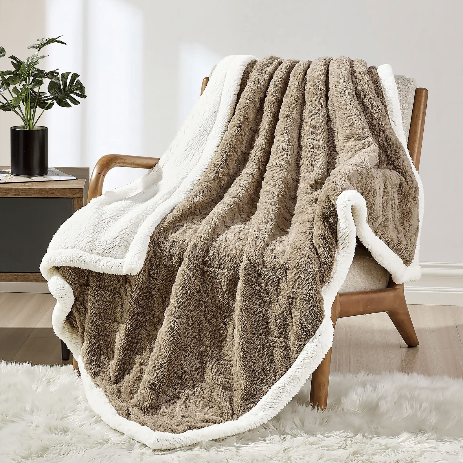 KASYLAN Sherpa Fleece Blankets Flannel Throw for Couch Sofa Throw Size -127x152cm Brown, Thick Cozy Warm Soft Blanket for Bed, Sofa, Camping Travel Blanket