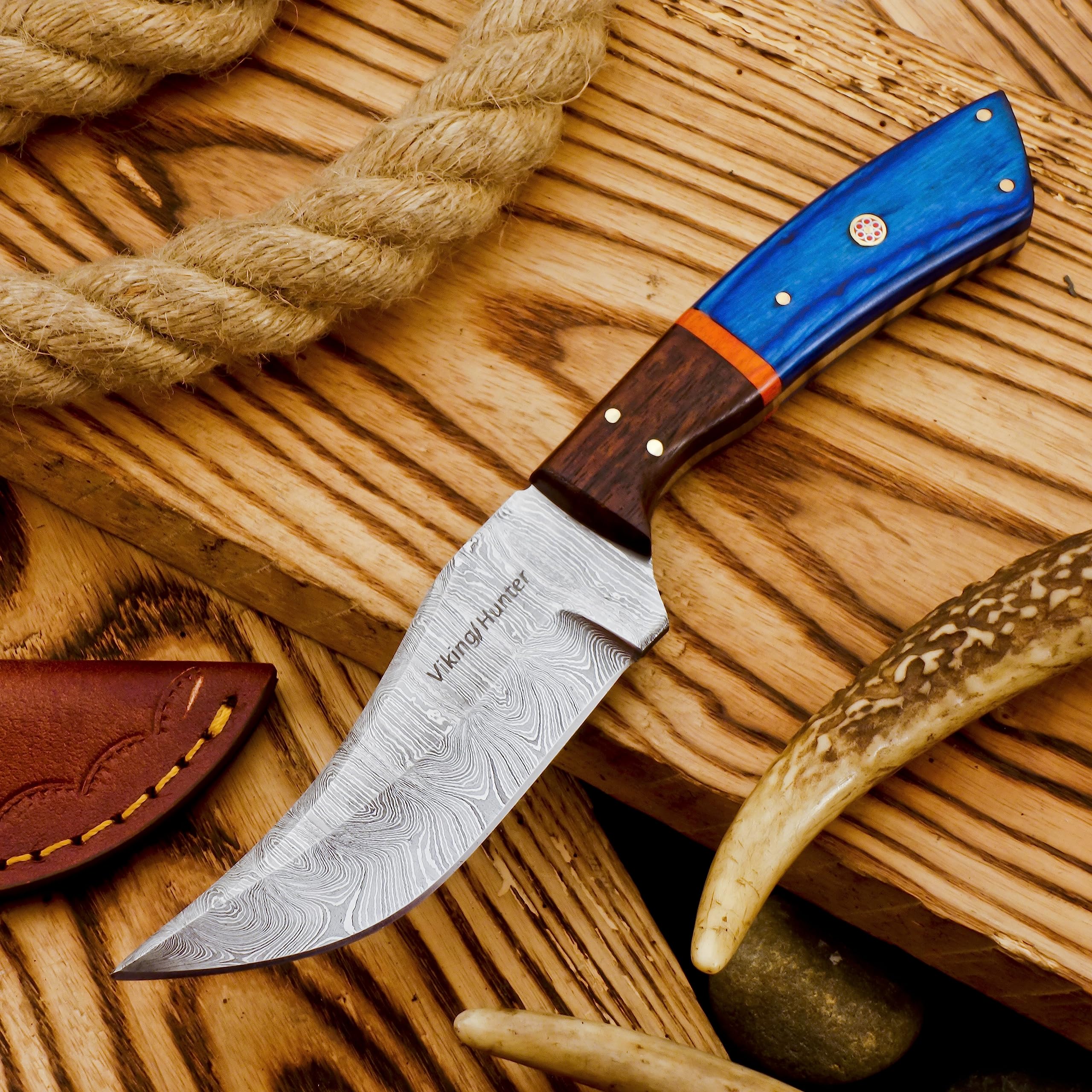Handmade Twist Pattern Damascus Hunting Knives