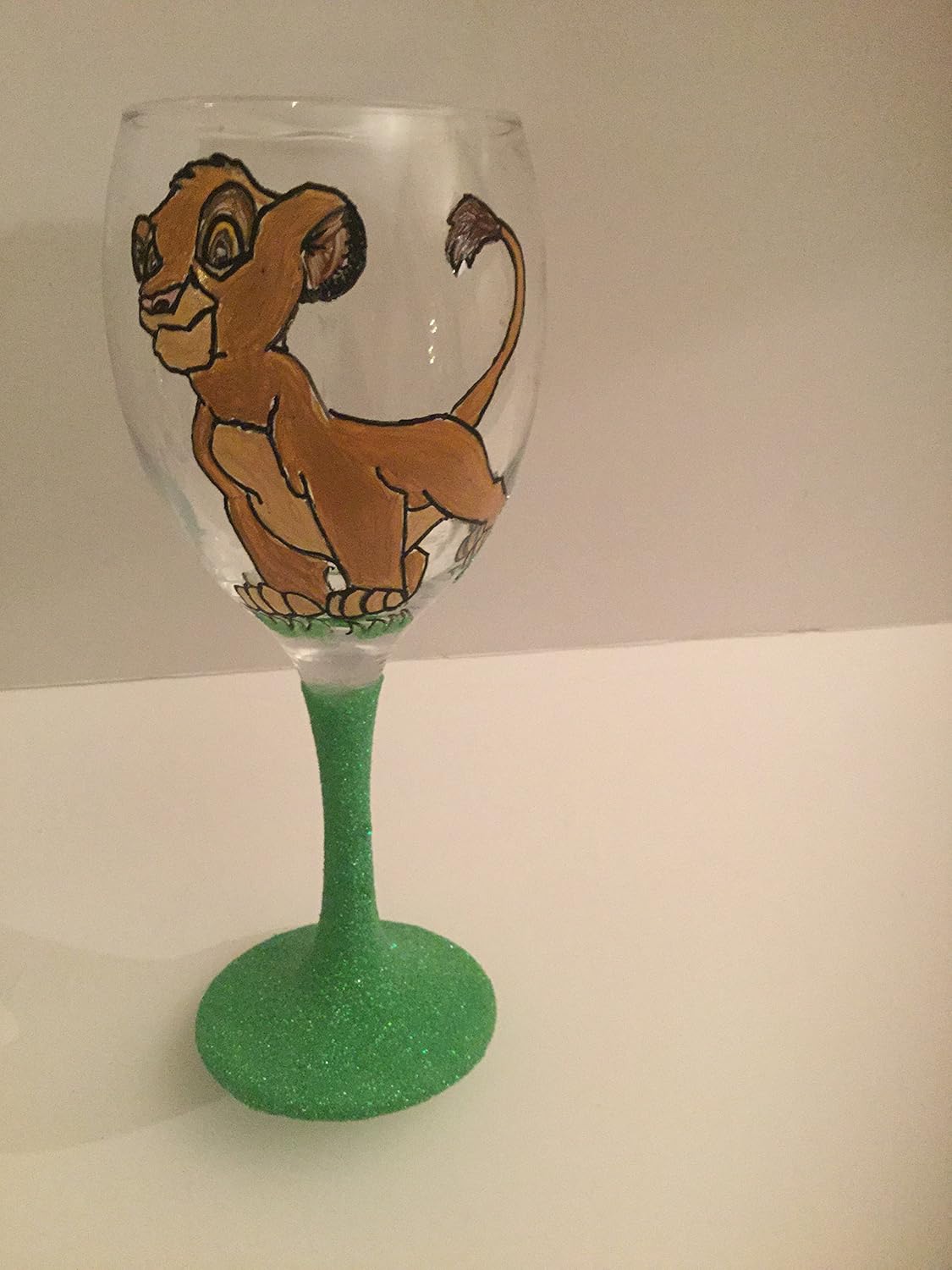 Hand painted wine glass. Disney Lion king simba Amazon.co.uk Kitchen