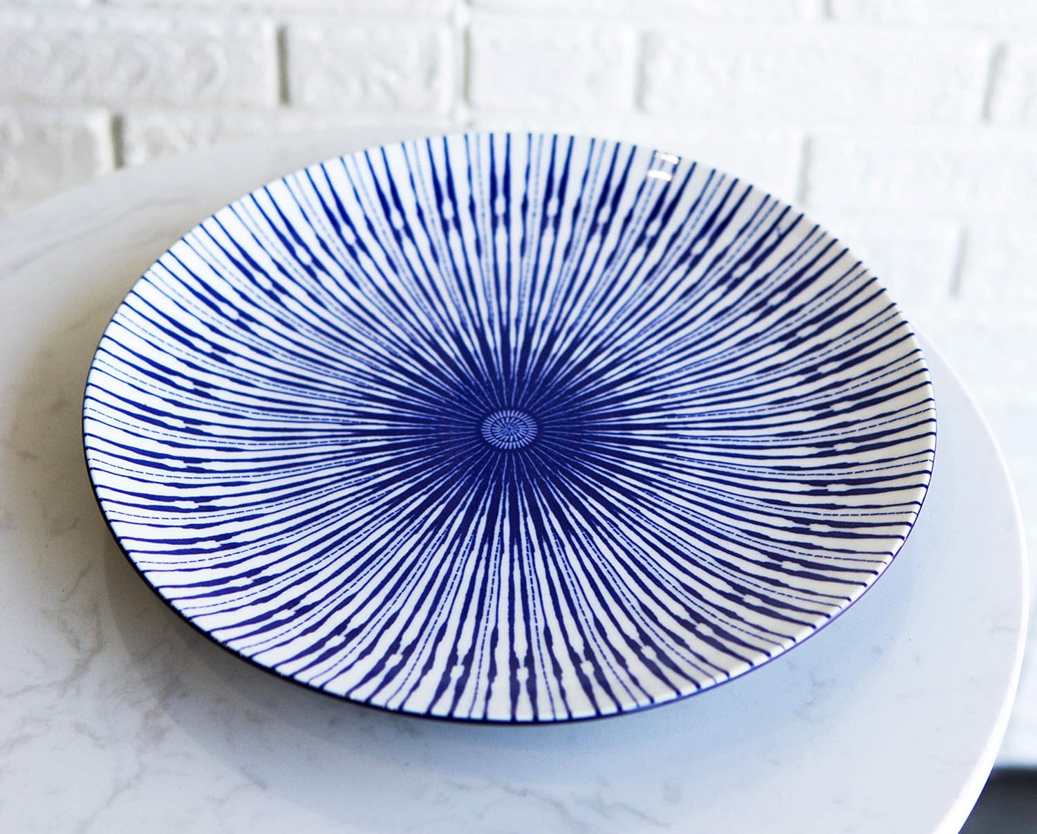 Ebros Pack Of 4 Kitchen Dining Contemporary Sleek White And Blue Geometric Focus Design Porcelain Round Dinner Entree Serveware Plates 10