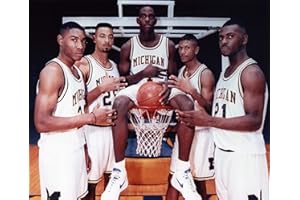 JCGSPORTS FAB 5 MICHIGAN WOLVERINES BASKETBALL TEAM 8X10 SPORTS ACTION PHOTO (W)