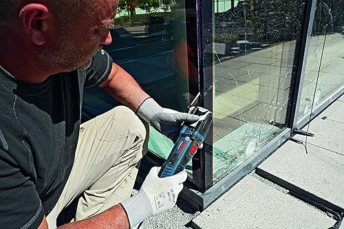 Elektroschaber Bosch im Einsatz bei einem Glasbruch