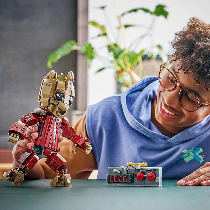 | Marvel Groot con Traje de Saqueador - Juguete de Superhéroes para Coleccionar - Decoración del Dormitorio - Regalo de Cumpleaños para Niños de 10+ Años y Fans de Guardianes de la Galaxia 76341
