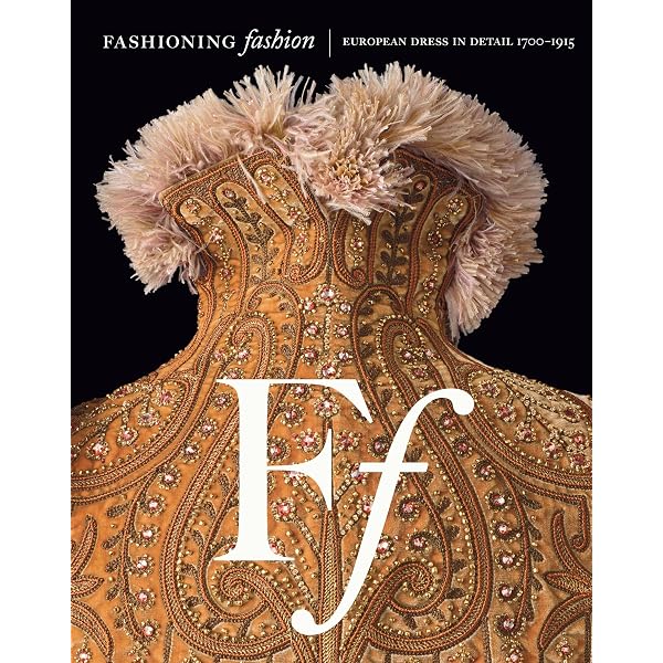 Nineteenth-Century Fashion in Detail: Lucy Johnston: 9781851774395