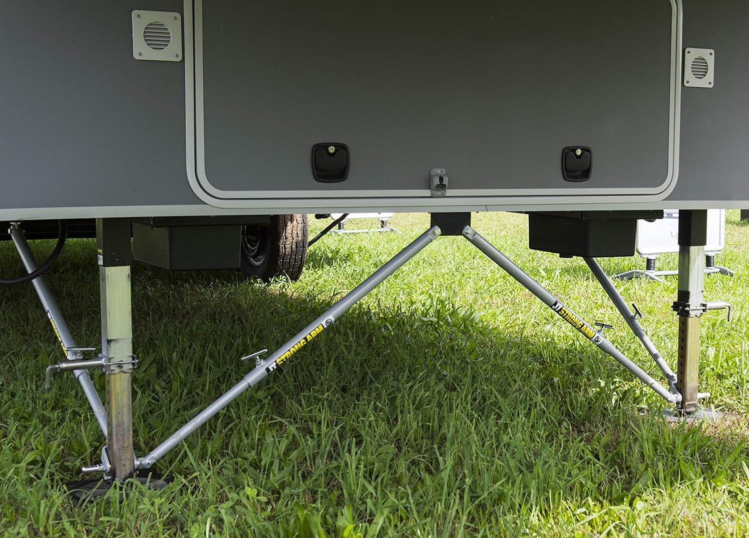 Lippert 191025 JT's Strong Arm Travel Trailer Stabilizer Kit: Automotive