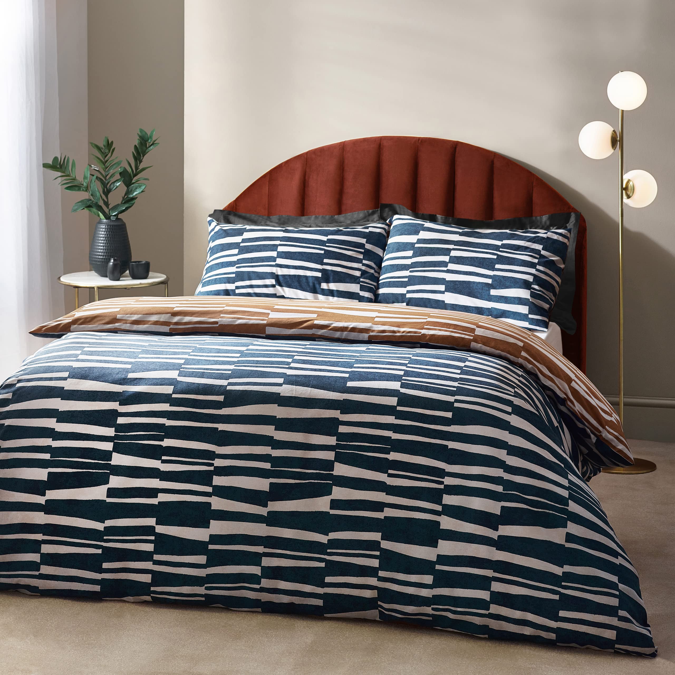 Hoem Abstract Piper Cotton Blend Reversible Duvet Cover Set