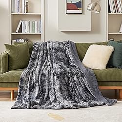 Bedsure GentleSoft Sherpa Fluffy Throw Blanket
