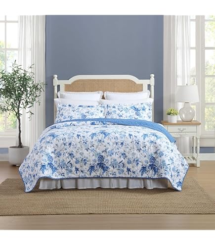 Amazon.com: Laura Ashley - Quilt Set, Super Soft Bedding with