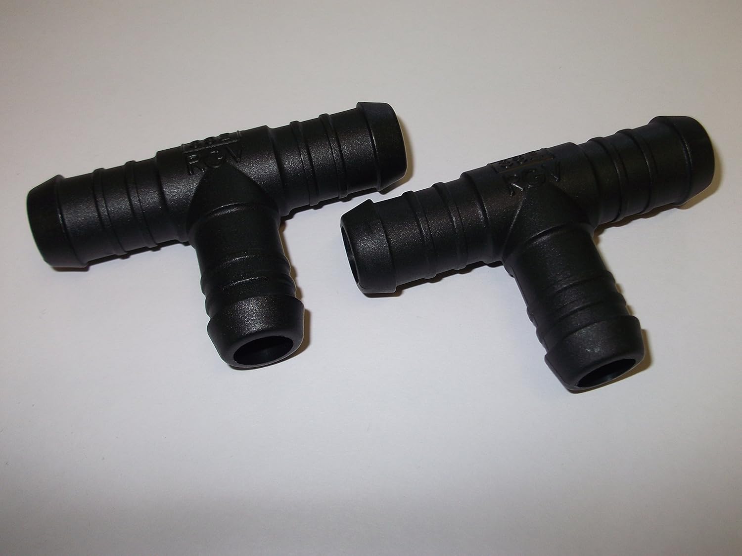 2 x 16mm 5/8 inch Plastic Barbed TPiece Hose Connector Black Plastic Joiner Water Fuel Pond