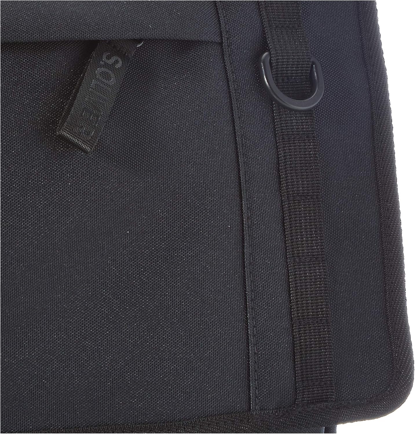 s.Oliver Men's 202.10.103.25.300.2064244 Messenger Bag, Dark Blue, Maße L x B x H: 41,0 x 10,0 x 30,0 cm - Image 4