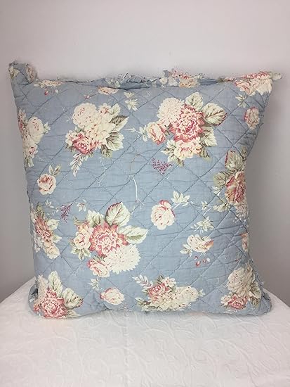 Amazon Com Home Style Cottage Rose Rag Quilt Pillow Zippered