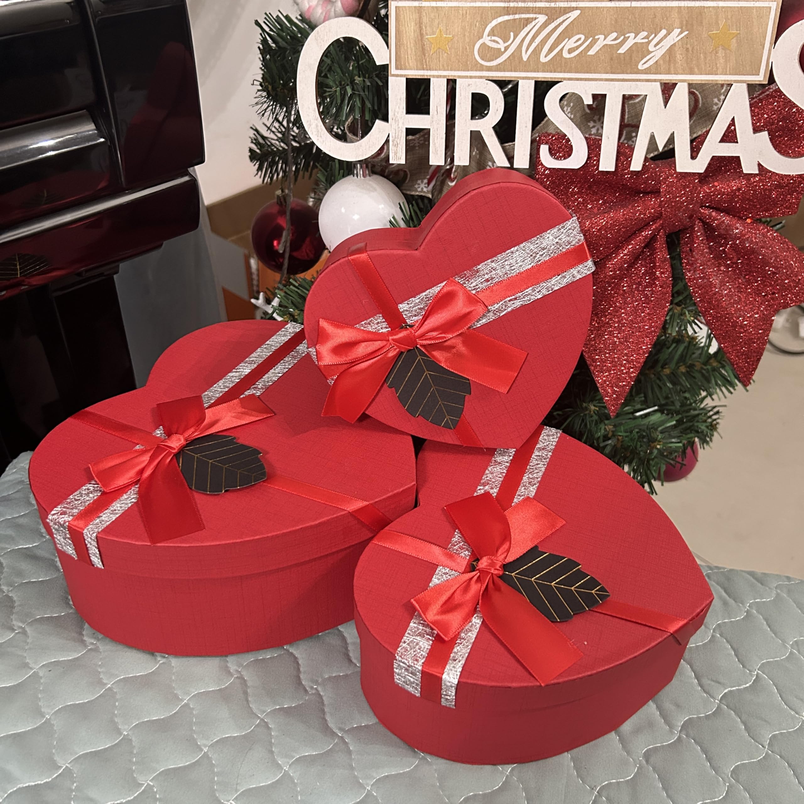 Gift Box, large gift box, Heart Box, Red Boxes for Presents - 3 Sizes with 31cm Lx27cmWx13cmD Outside) - Gift Boxes for Presents for Birthday/Wedding/Valentine's Day Packaging