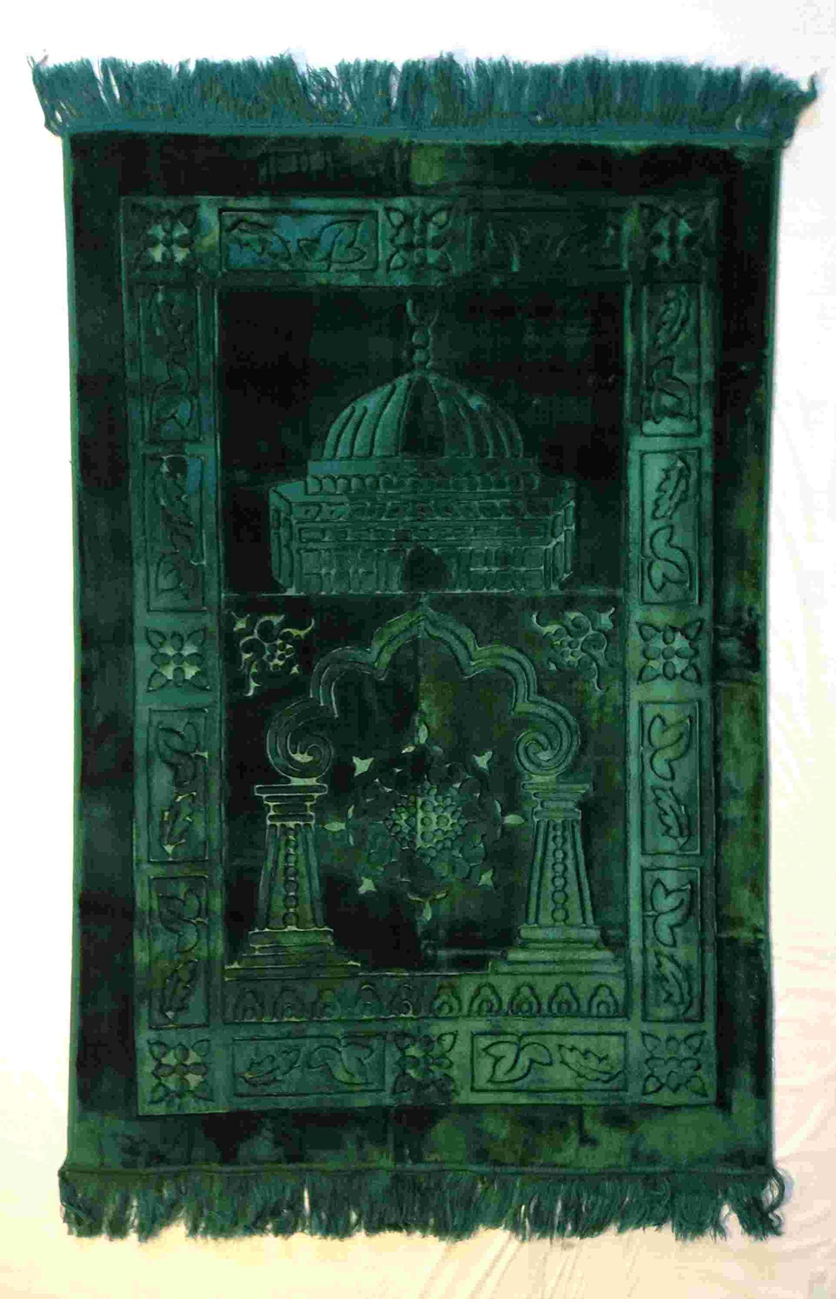 Luxurious Prayer Rug/Mat (Sajjada/Janamaz) by Safi- GREEN