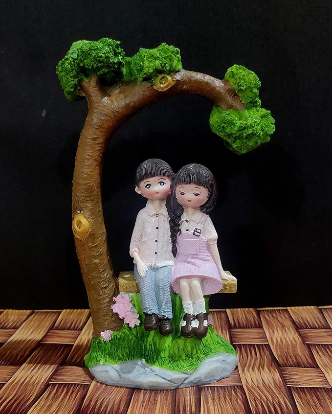 Buy Sawcart Romantic Cute Loving Couple Statue On Garden Hand Crafted