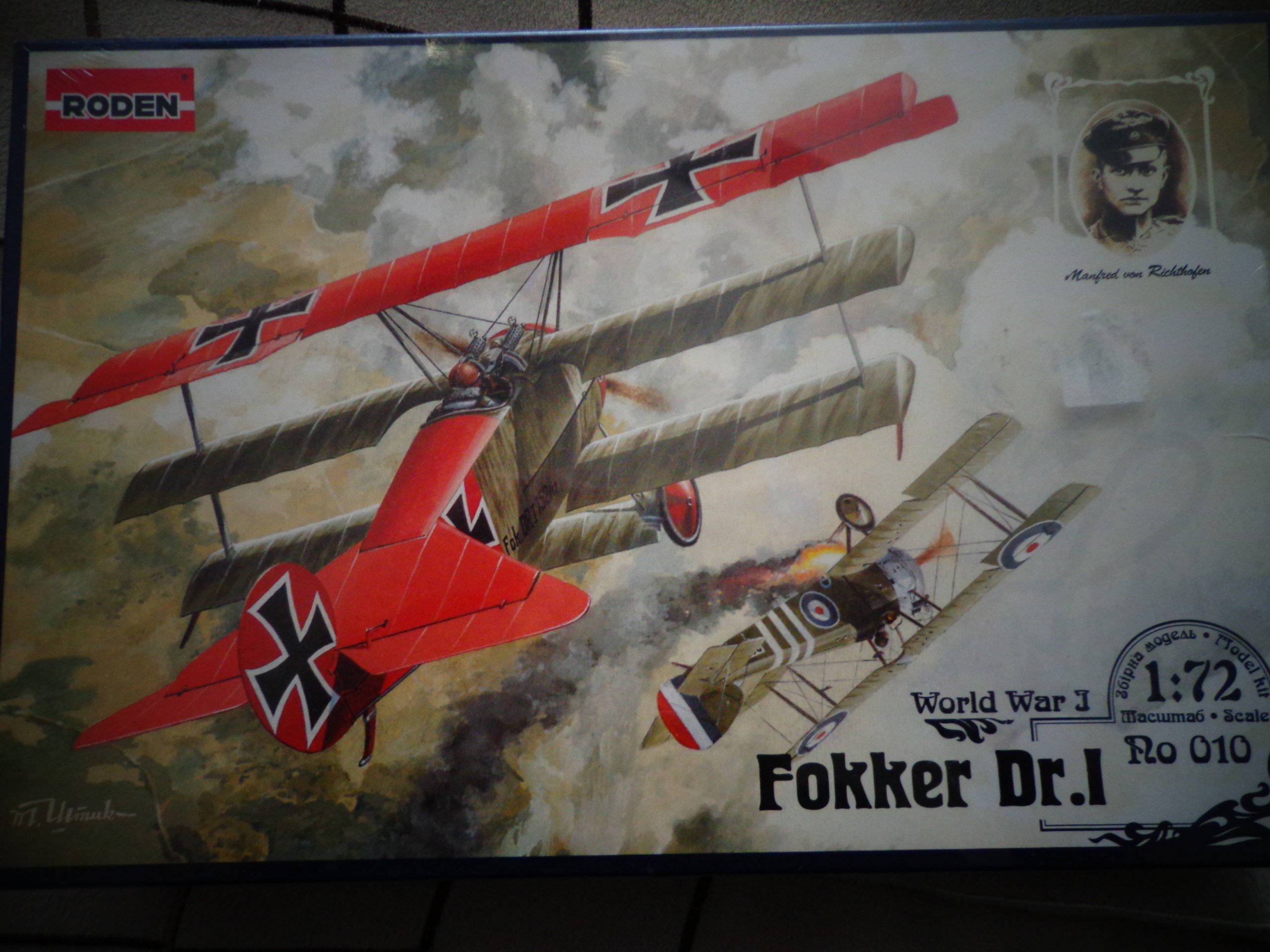 Roden 010 Model Kit Fokker Dr. I
