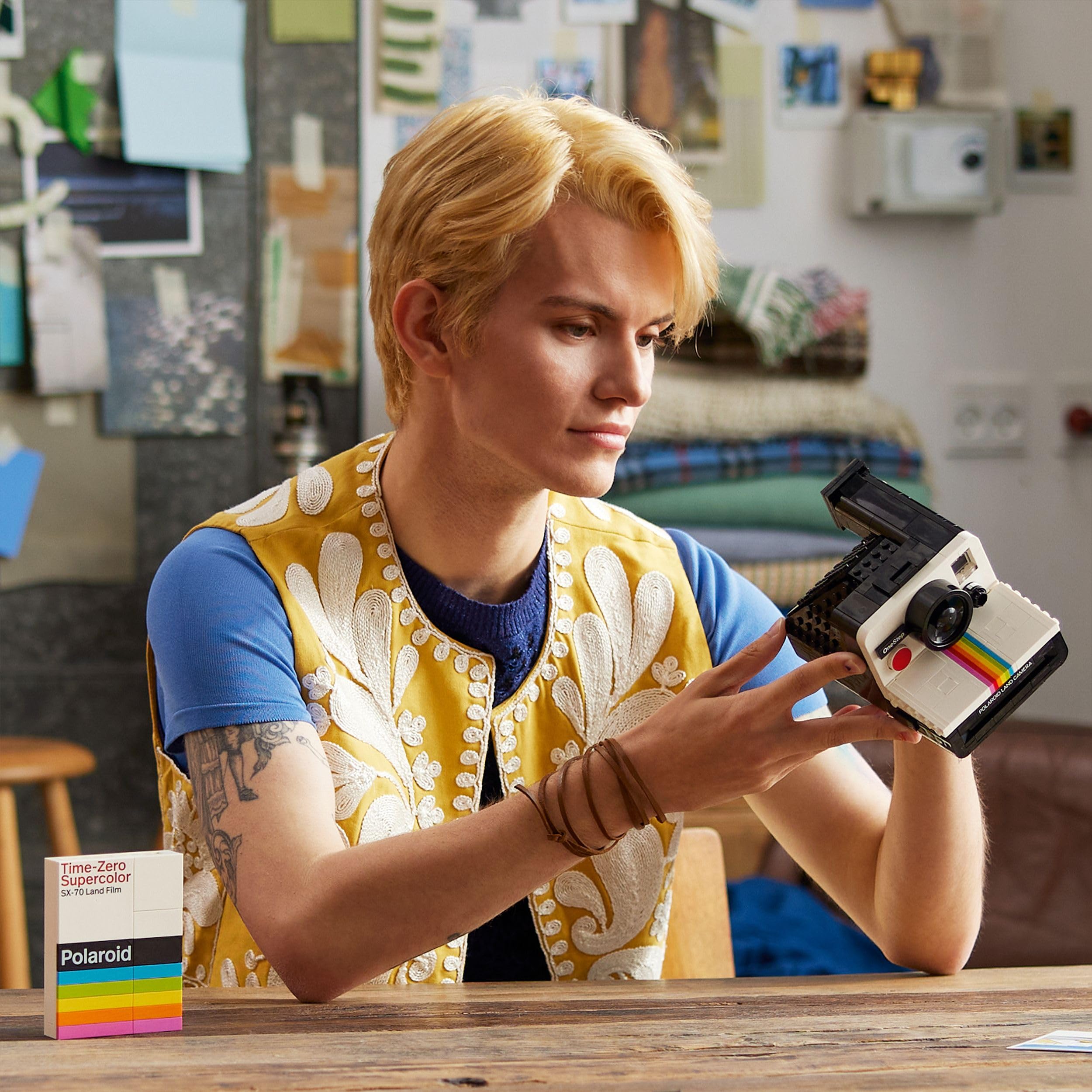 LEGO Ideas Polaroid OneStep SX-70 Kamera-Set für Erwachsene, Sammlerstück mit authentischen Details, kreative Beschäftigung, Fotografie-Geschenke für Männer, Frauen, Ihn, Sie & Teenager 21345 8