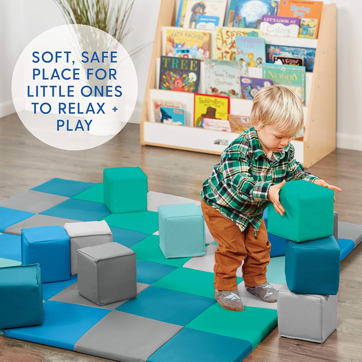 ECR4Kids Softzone Patchwork Toddler Play Mat with 12 Soft Blocks, Contemporary: Industrial & Scientific