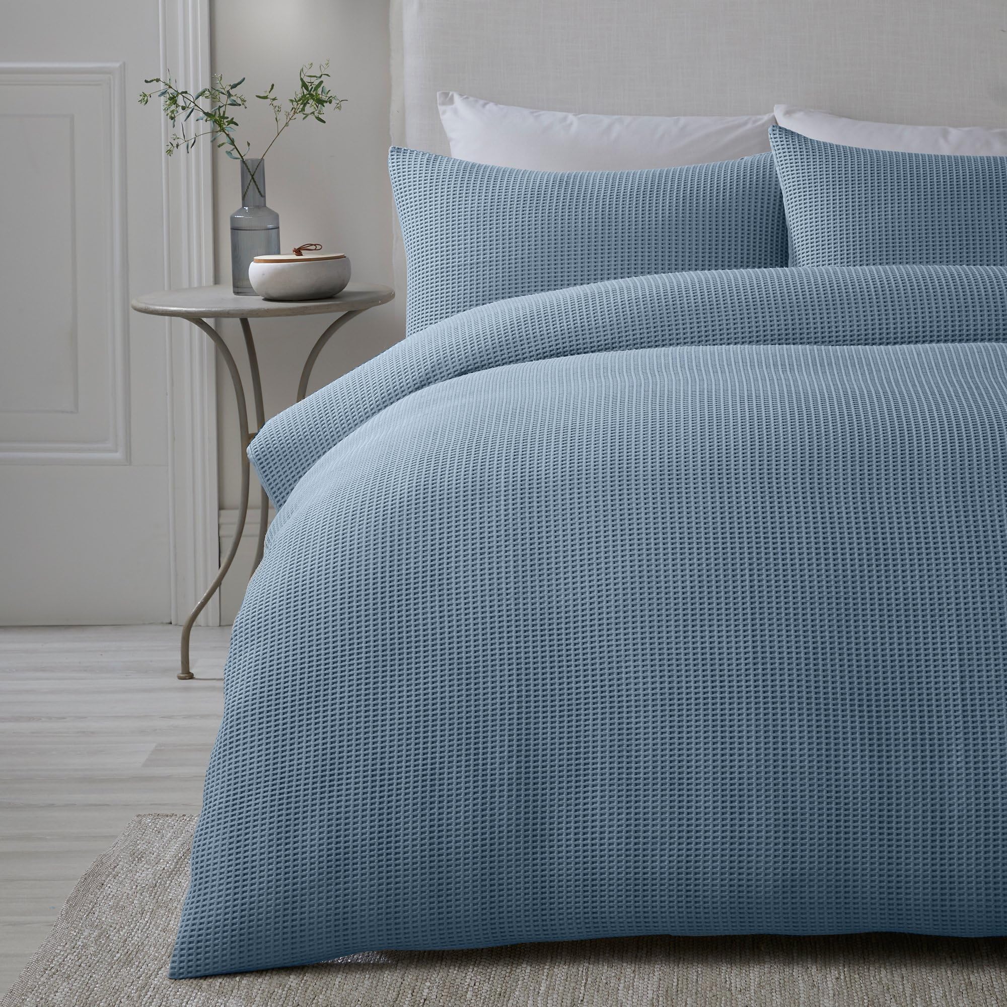 Serene Lindly Blue Waffle Duvet Cover – Double (200x200cm) – Soft Touch Cotton – Grid Texture Bedding Set – Reversible Square Puckered Design – Modern Blue Quilt Cover with 2 Pillowcases