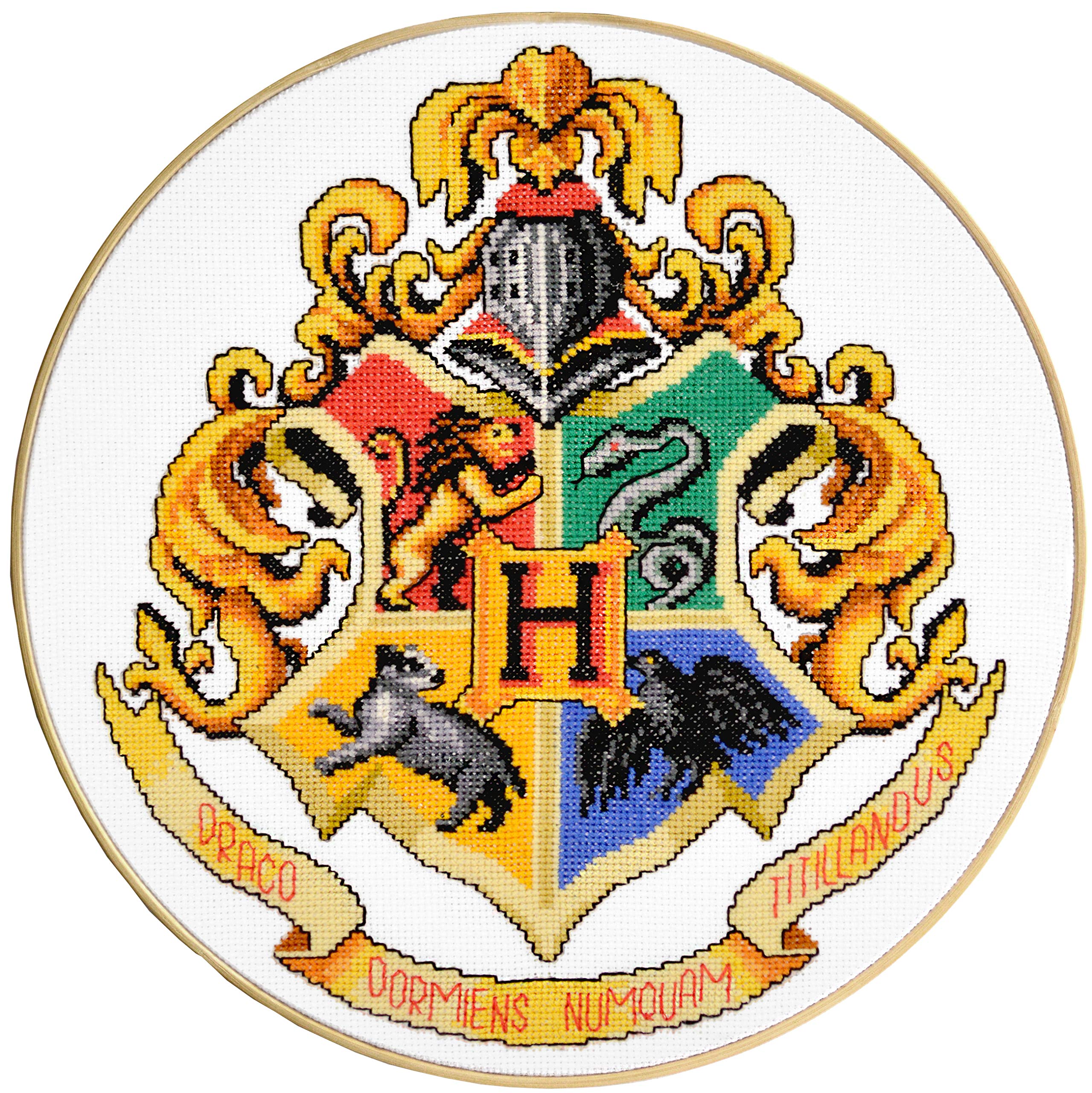 Personalized.Design Counted Cross Stitch Kit 'Hogwarts Crest' - Embroidery Set with School of Witchcraft and Wizardry Symbol Pattern Design