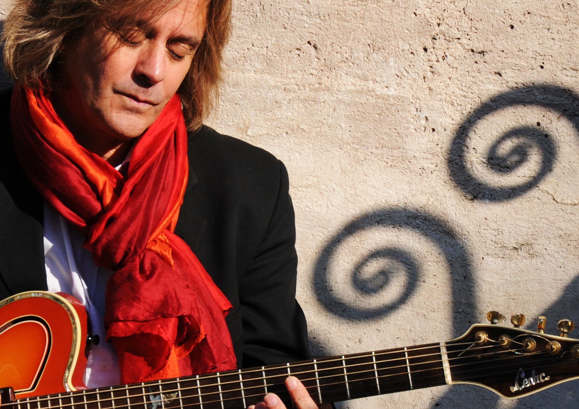 Nilda Fernandez à écouter ou acheter sur Amazon Music dès maintenant