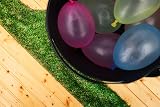 Henbrandt 100 Water Bombs 6 Assorted Colours 5 Packs of 20 Party Games view 3
