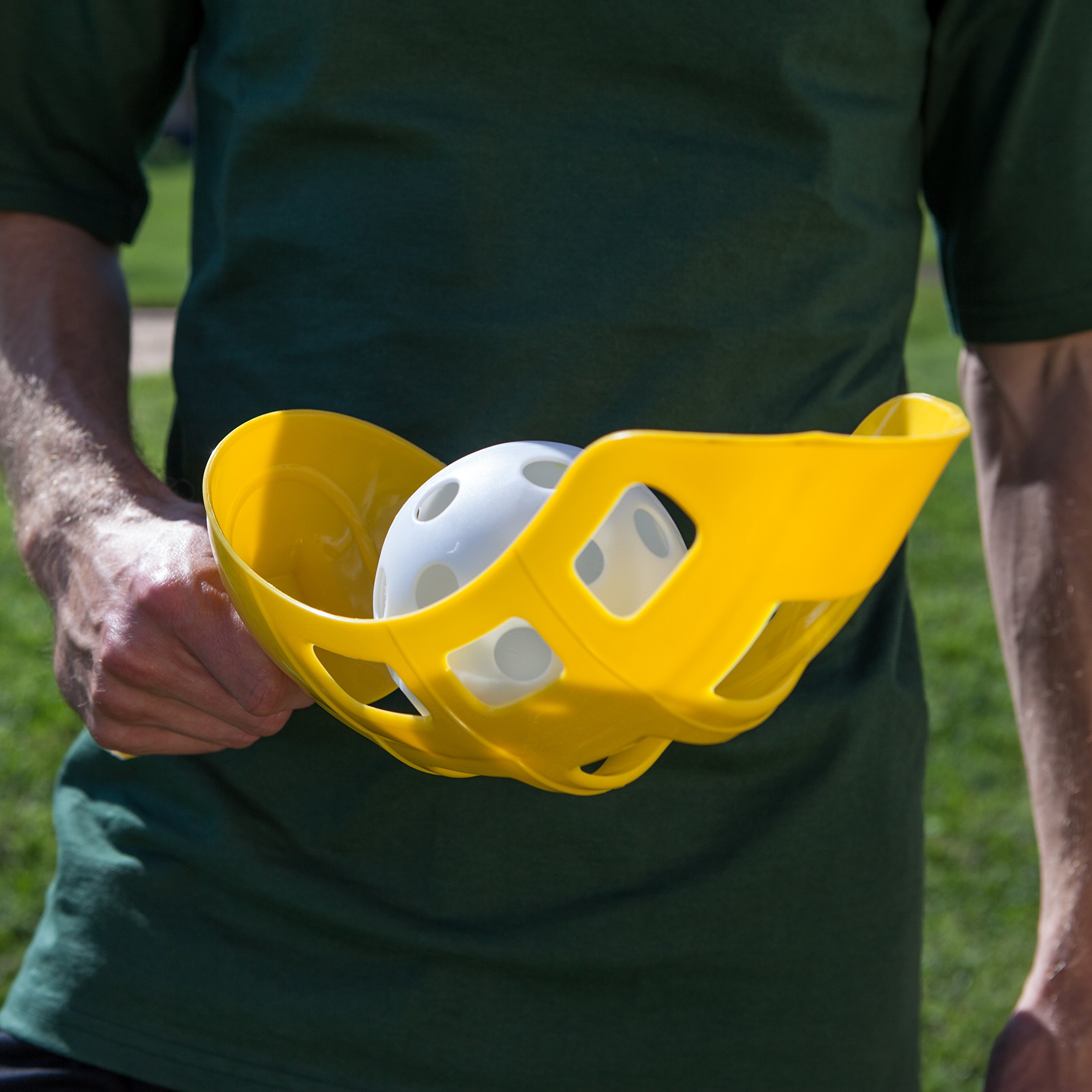 Champion Sports Scoop Ball Game: Classic for All Ages Outdoor Party Gear for Lawn, Camping & Beach