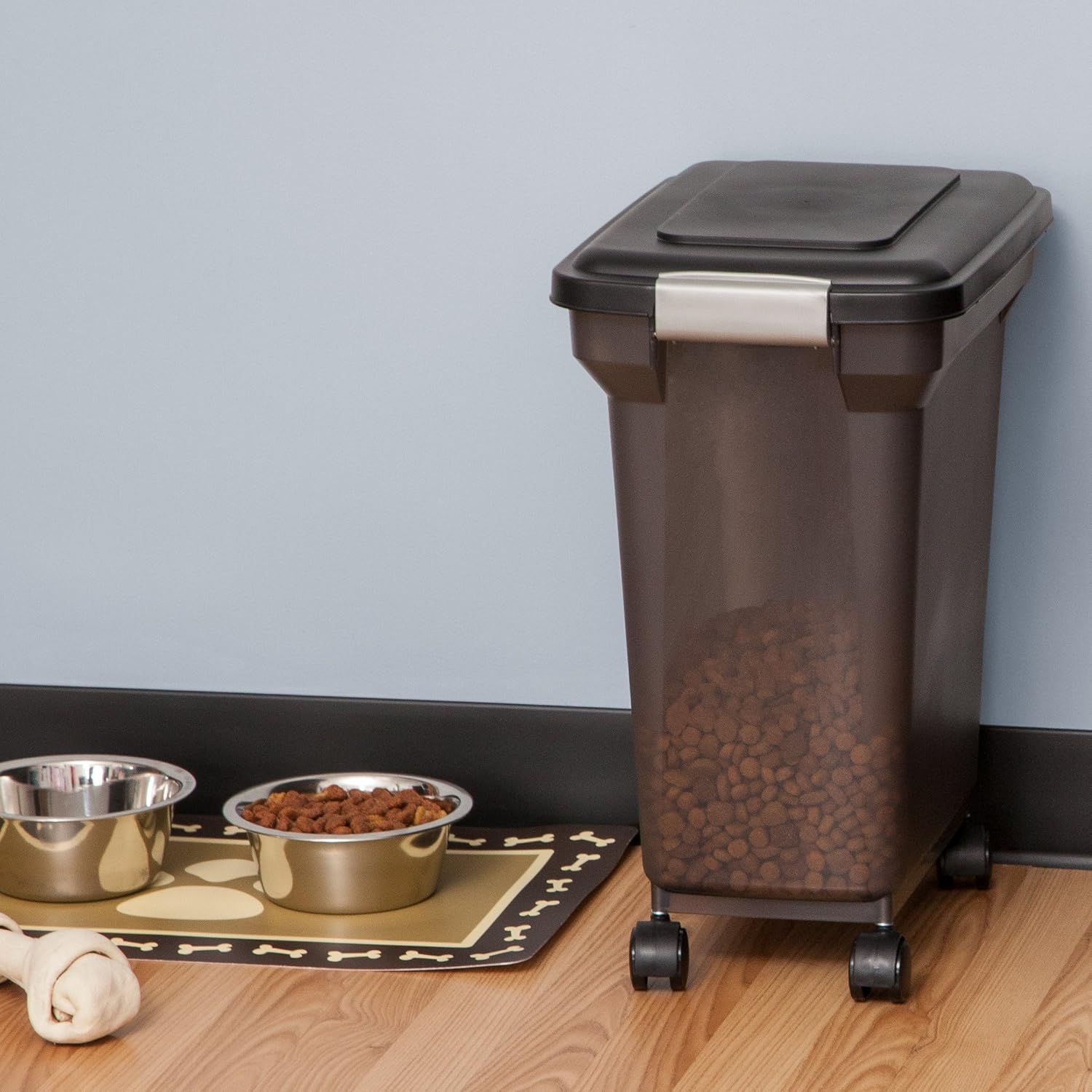 Pet Supplies : IRIS Premium Airtight Pet Food Storage Container, 22-Pounds, Smoke : Pet Food Storage Products : 