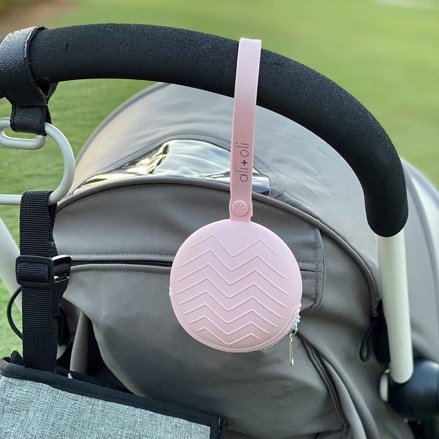 Ali+Oli Pacifier Holder Case (Lunar Rock) : Baby