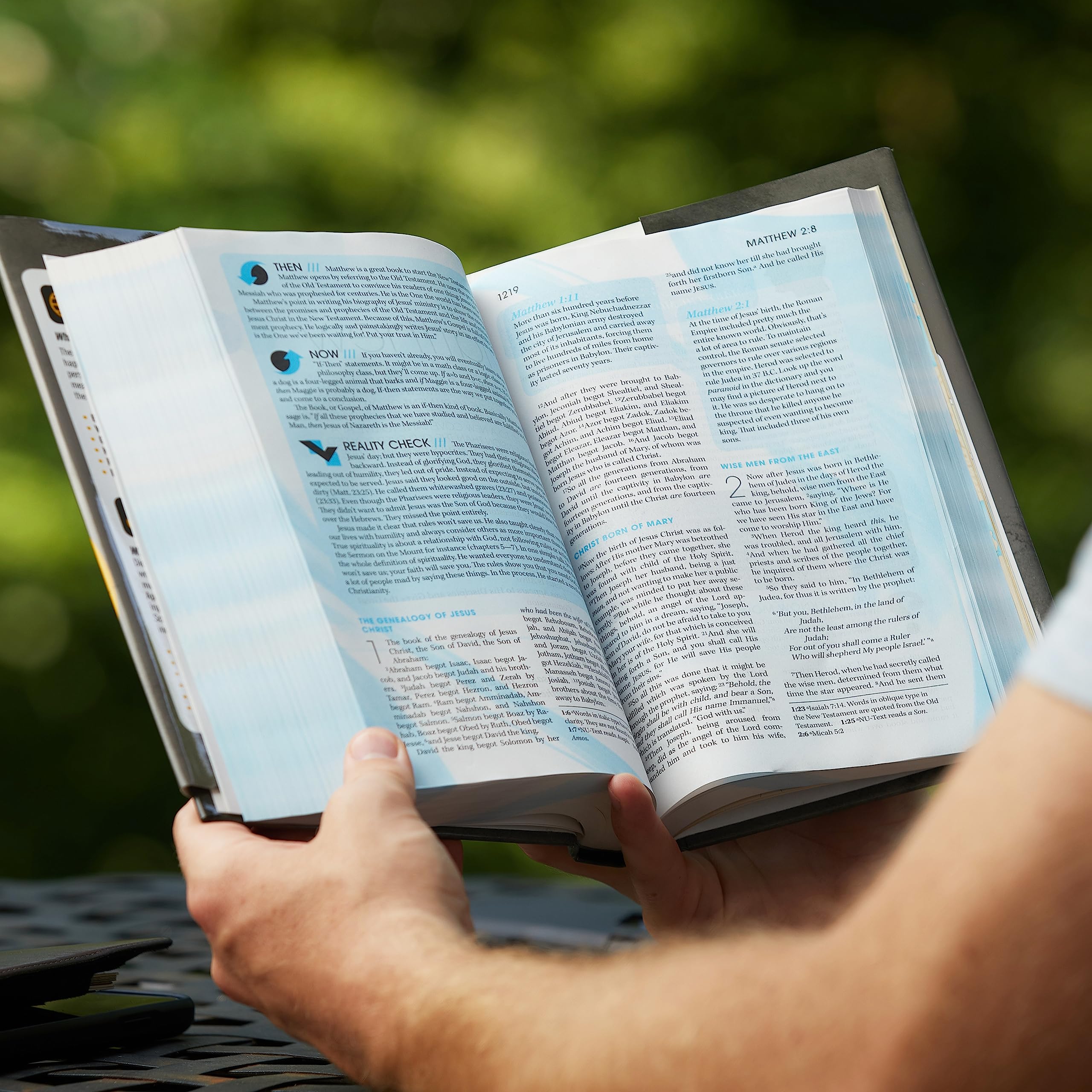 NKJV, Extreme Teen Study Bible, Leathersoft, Gray: Real Faith for Real Life NKJV, Extreme Teen Study Bible, Leathersoft, Gray: Real Faith for Real Life Imitation Leather Hardcover