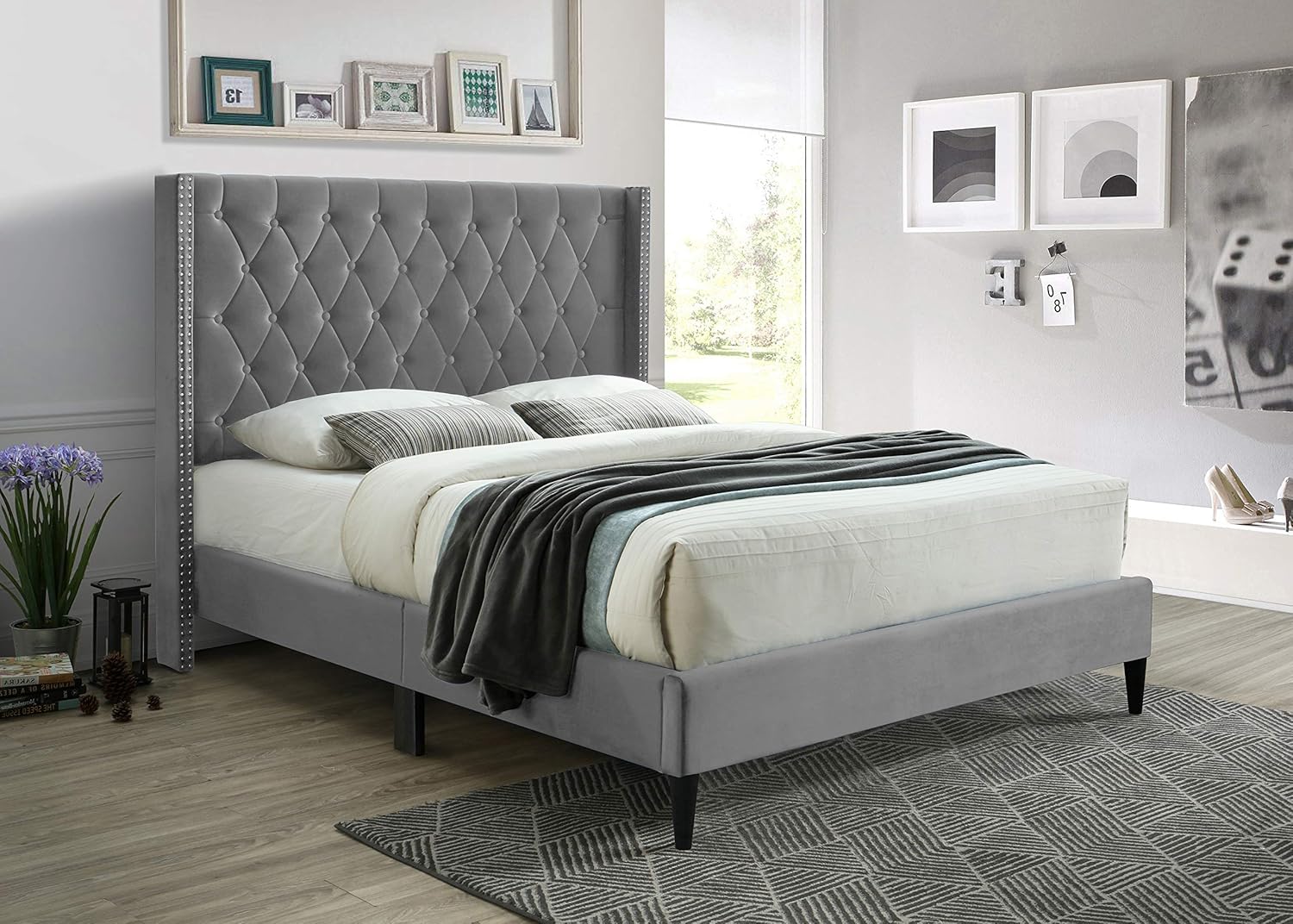 Amelia Velvet Bed Frame with Headboard / Velvet Upholstered Platform Bed Frame / Wood Slat Support / No Box Spring Needed (Gray, Queen)