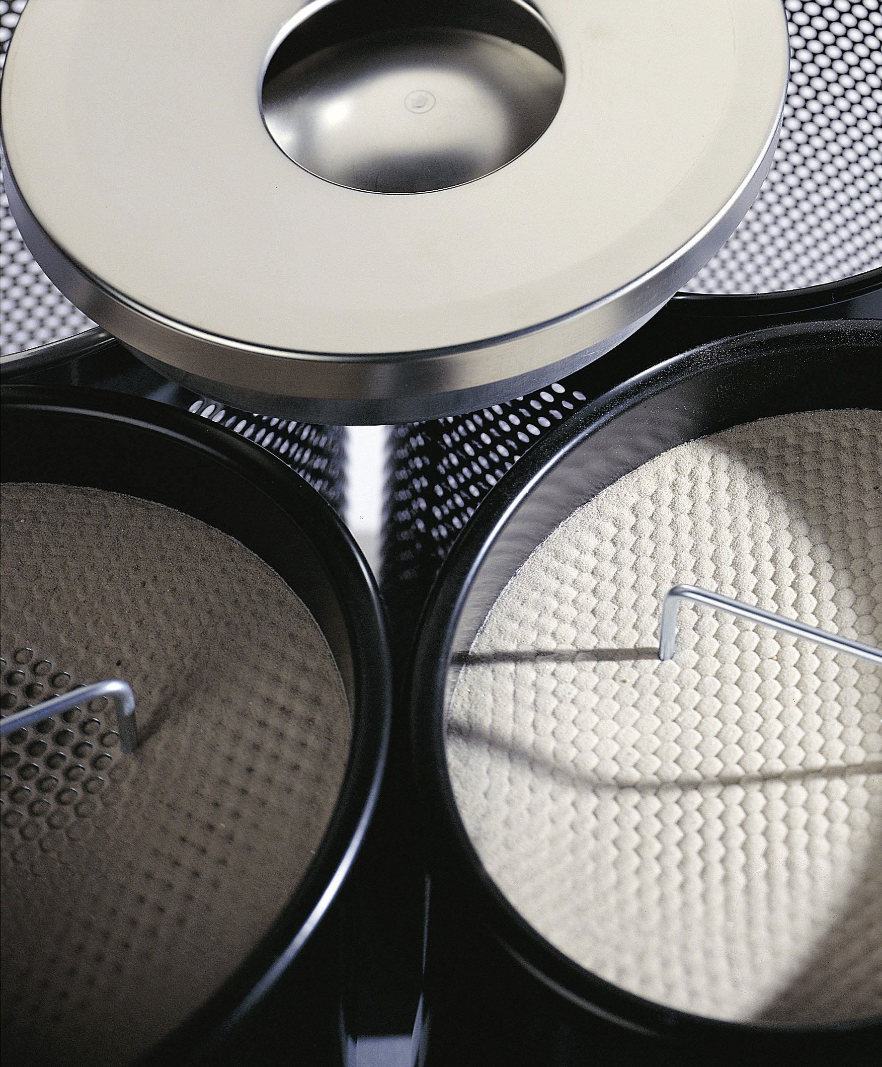 Durable 1.5Kg Sand Refill for Ashtray 3330 and 3331 Waste Bins