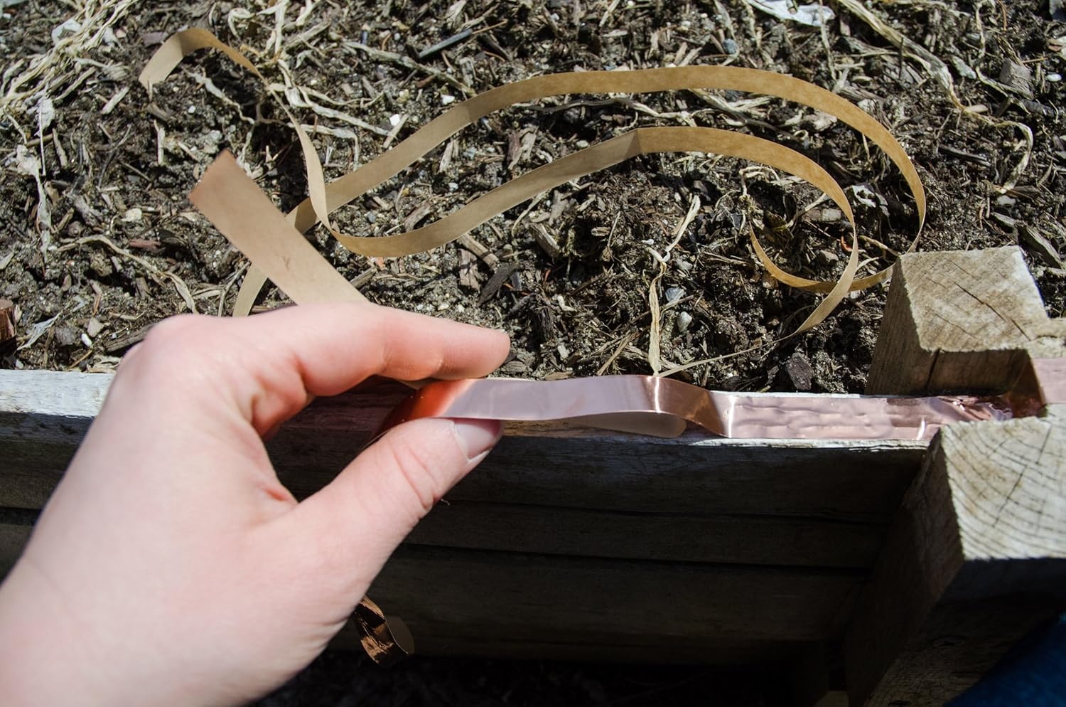 Copper Tape for Slugs & Snails - 20mm x 25m Self-Adhesive Slug Repellent Tape - Pet Friendly, Non-Lethal Pest Control - Image 5