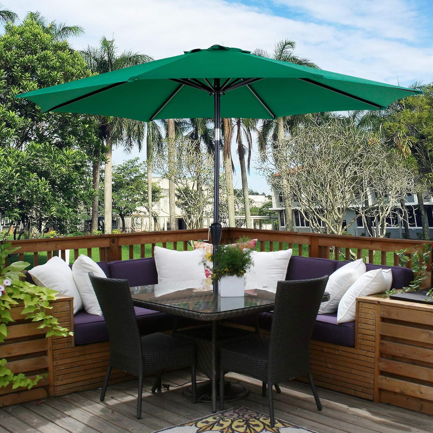 Amazon Com Cloud Mountain 9 Patio Umbrella Outdoor Market Umbrella With Push Button Tilt And Crank Aluminum Table Umbrella Outside 100 Polyester Green Garden Outdoor