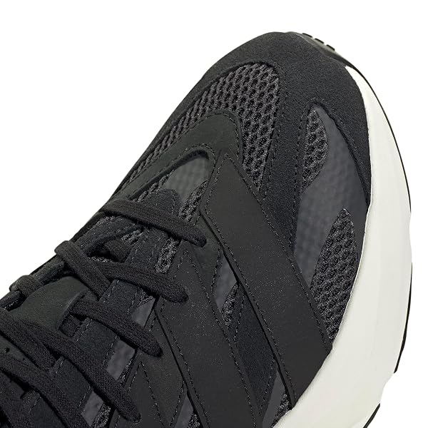 ADIDAS MEN’S LIGHTBLAZE, BLACK/BLACK/OFF WHITE, 4