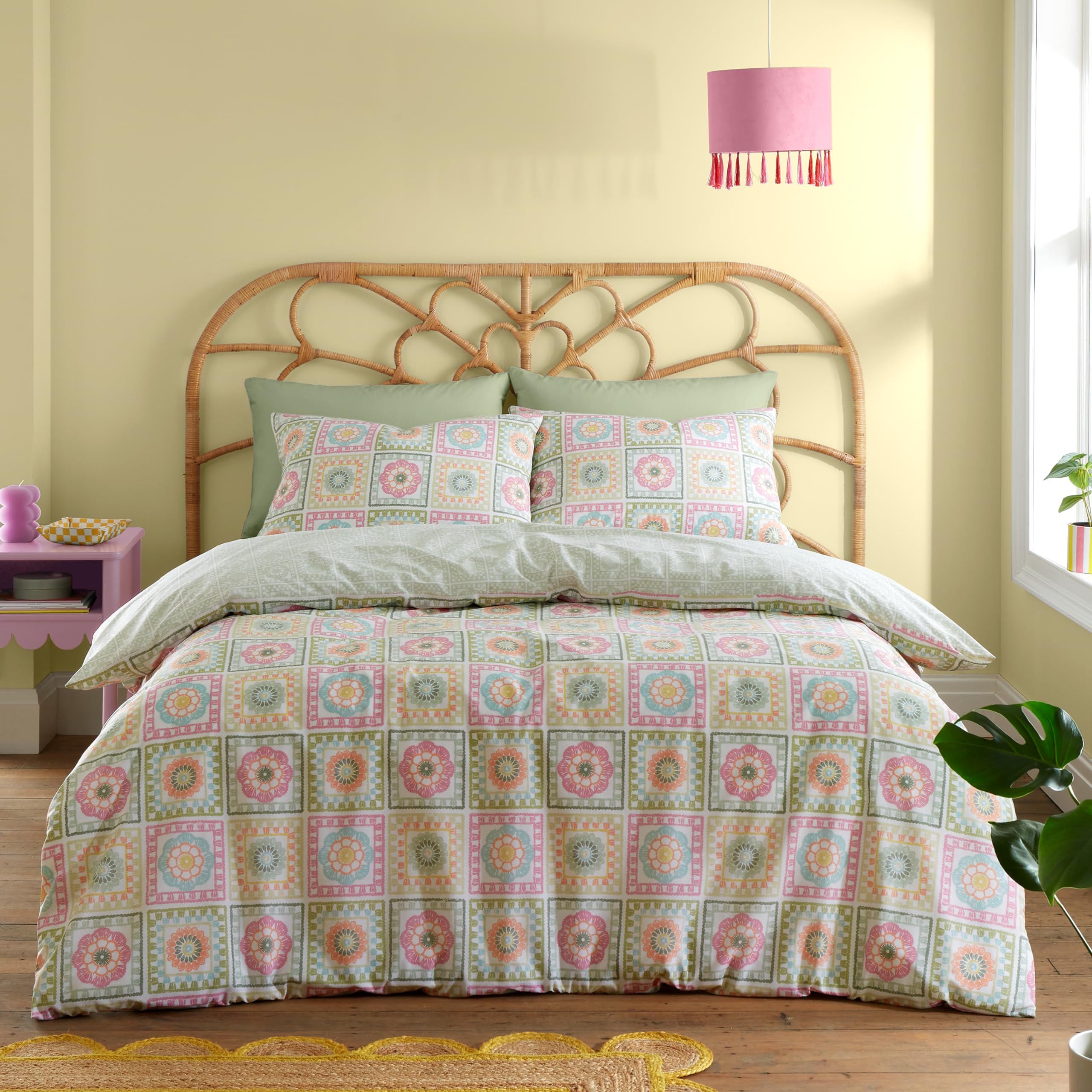 Catherine Lansfield Crochet Print King Duvet Cover Set with Pillowcases Green