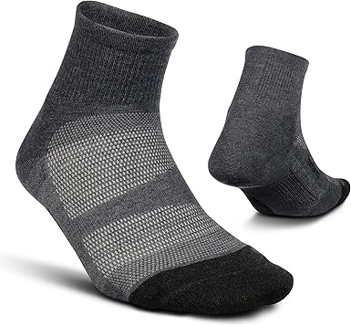 feetures elite max cushion socks