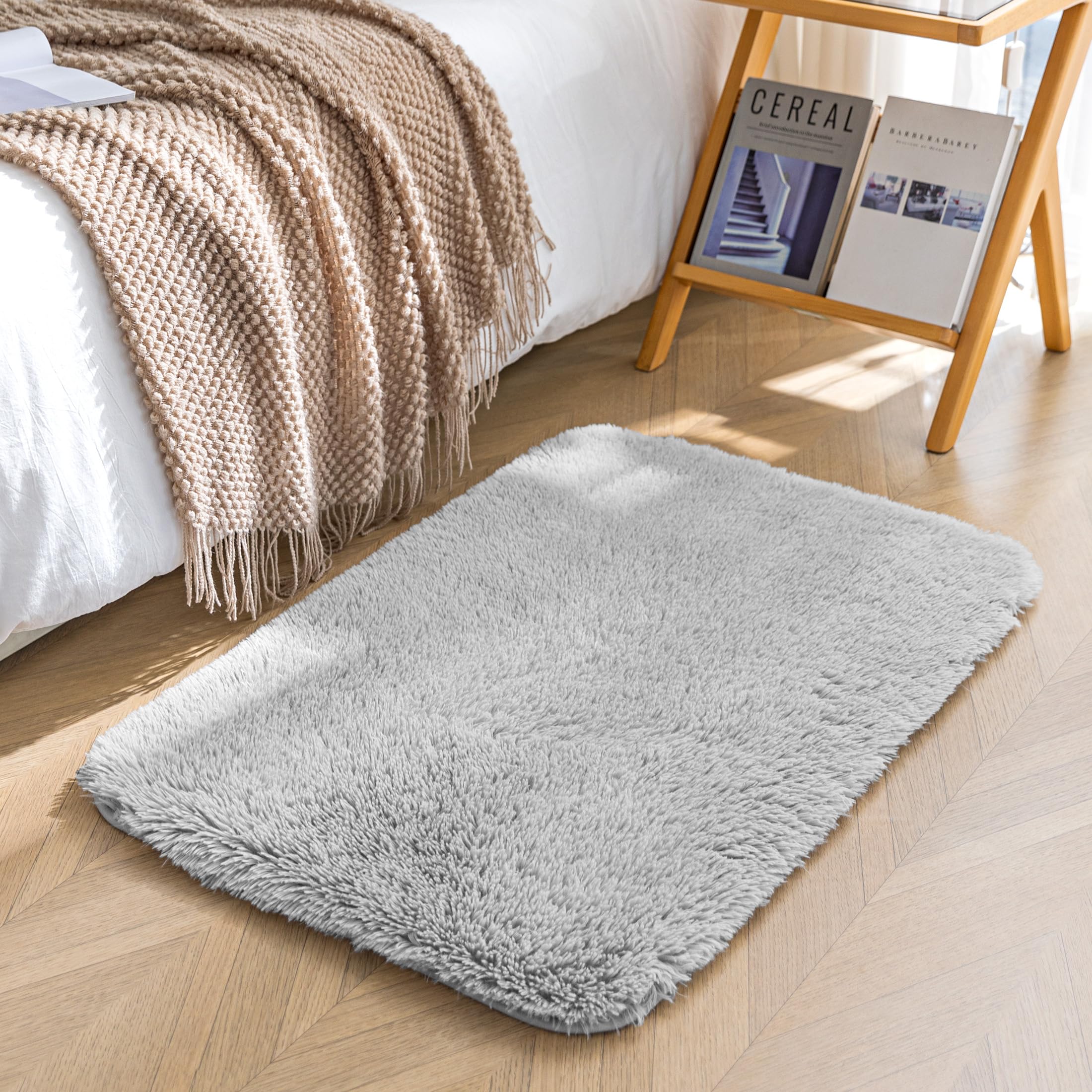 Amazon Basics Fluffy Washable Area Rug, Bedside Shaggy Carpet for Door Entryway, Living Room and Bedroom, 2' W × 3' L, Gray