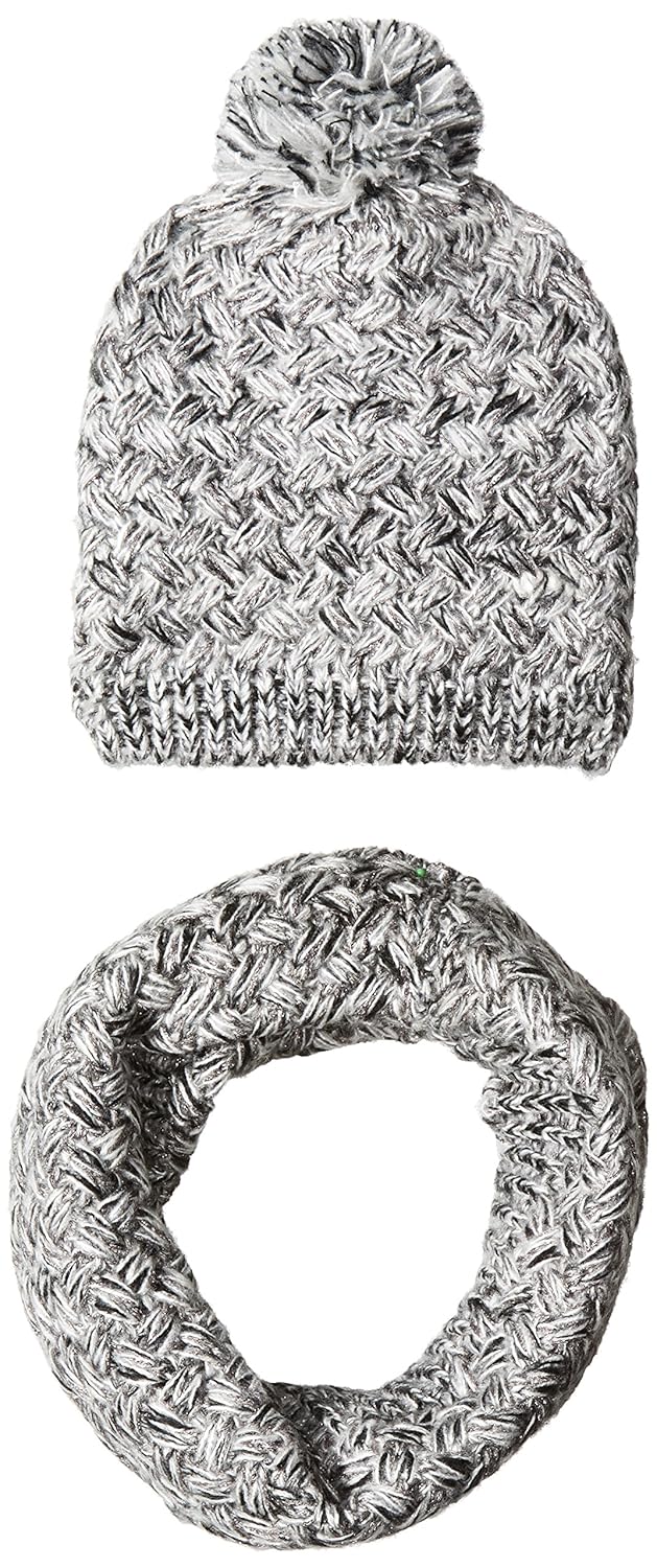 betsey johnson snood and beanie