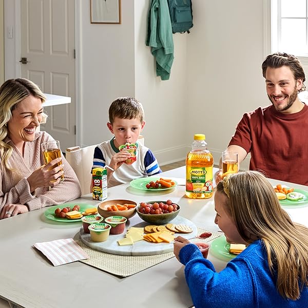 MOTT’S 100% ORIGINAL APPLE JUICE, 6.75 FL OZ BOXES, 32 COUNT (4 PACKS OF 8), 2 SERVINGS OF FRUIT, 100% FRUIT JUICE, GLUTEN-FREE, CAFFEINE-FREE, KOSHER, CONTAINS NO ARTIFICIAL COLORS OR SWEETENERS
