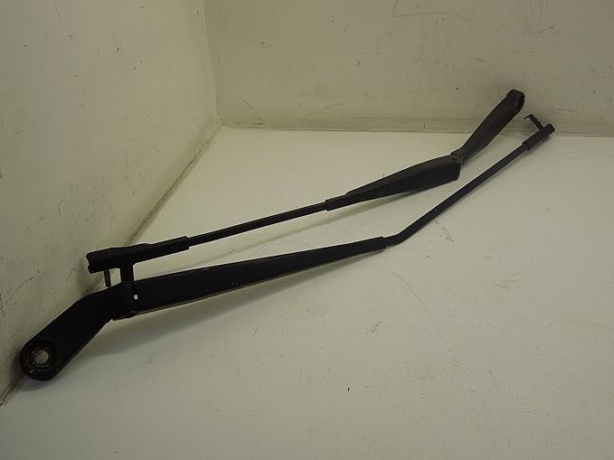 VW Polo 9N Pair Front Windscreen Wiper Arms Amazon.co.uk Car & Motorbike