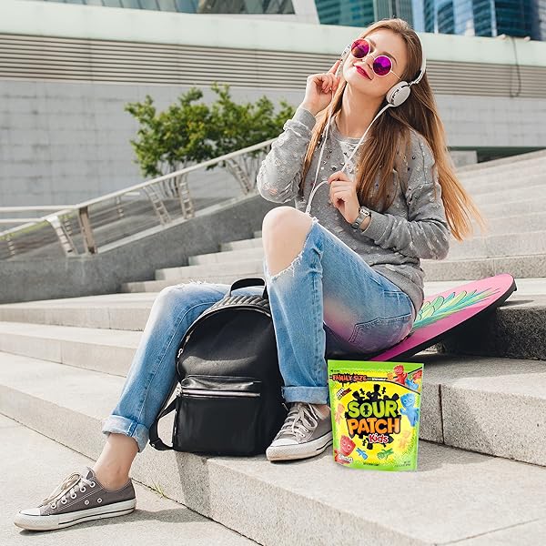 CHEWY & SOFT SOUR PATCH KIDS, ASSORTED FRUITS, FAMILY SIZE, 1.8 LB